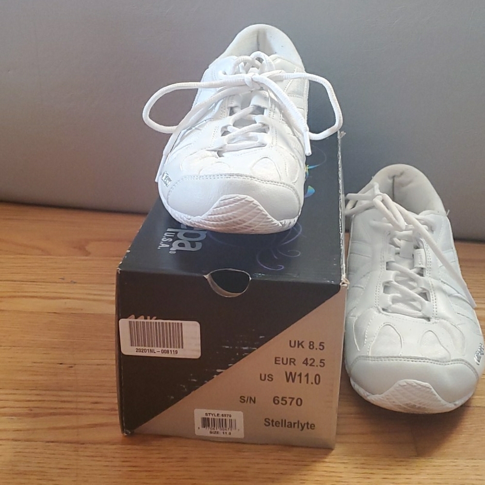 Kaepa Stellarlyte Shoe

cheer